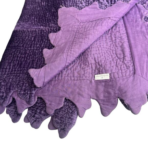 soft surroundings purple crushed velvet wavey edge Quilted throw blanket - Picture 6 of 13
